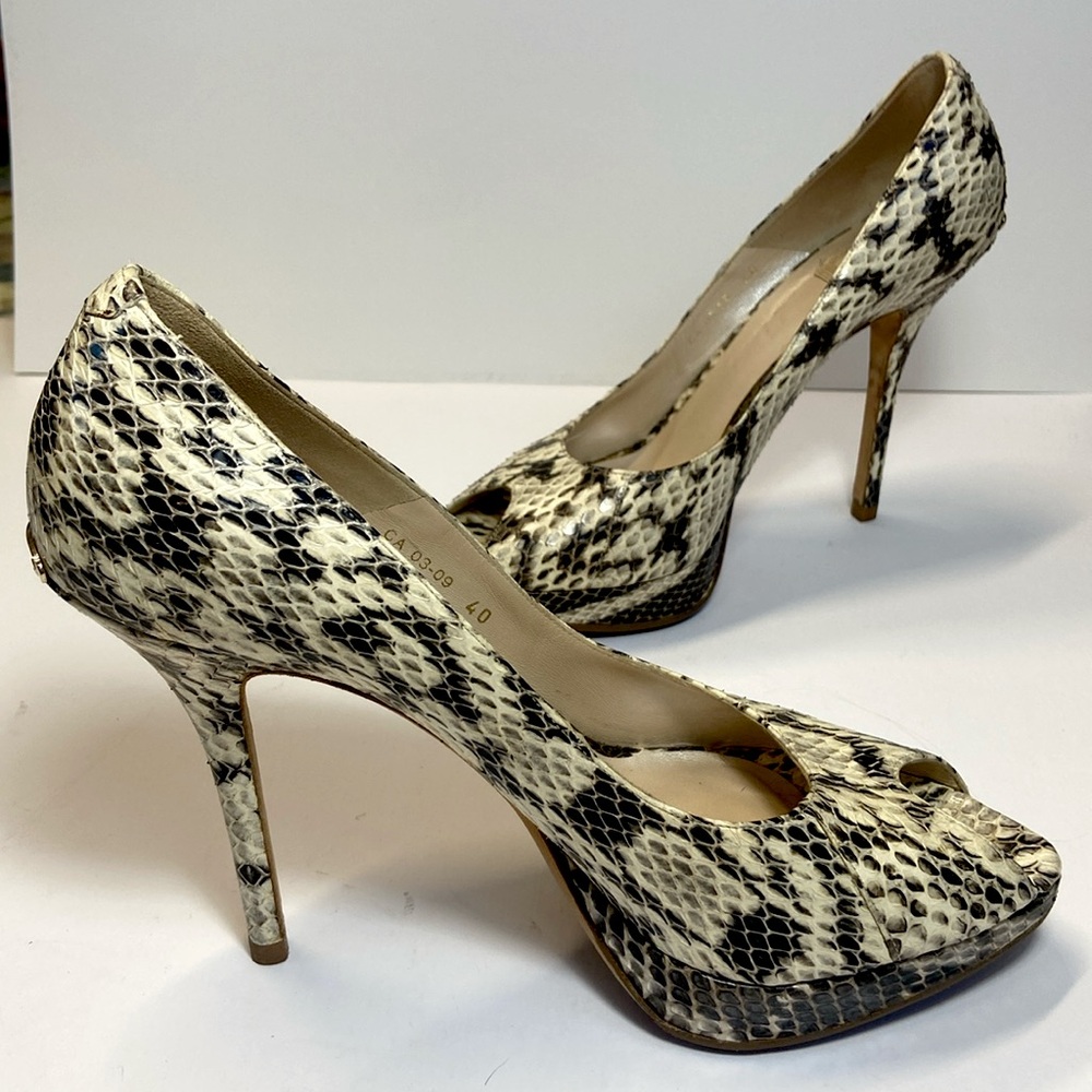 Christian Dior Black and white snakeskin peep toe pumps